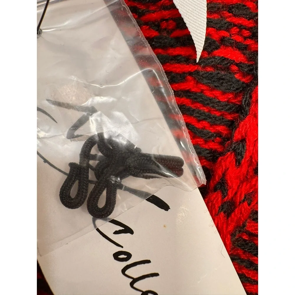 NEW NY Collection Black and red knit on hook closure cardigan sweater Size L/XL